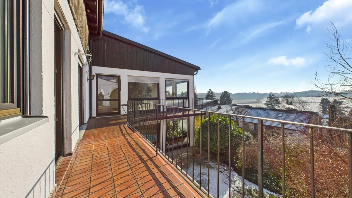 Seltenes Unikat mit Sanierungsbedarf und Weitblick ins Grüne!