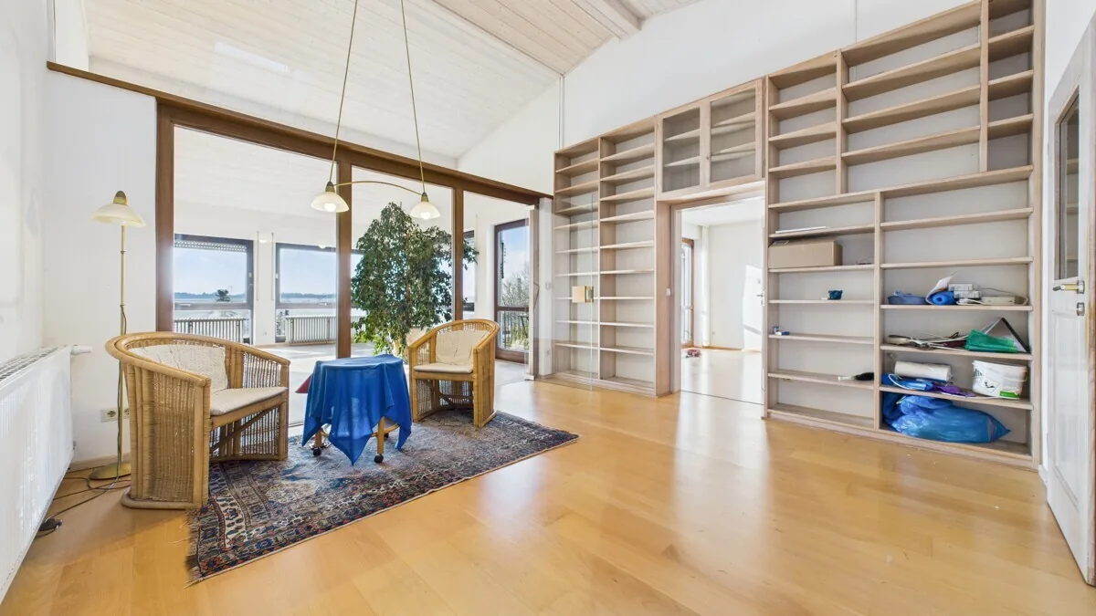 Seltenes Unikat mit Sanierungsbedarf und Weitblick ins Grüne!