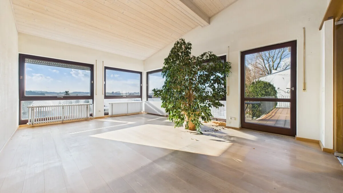 Seltenes Unikat mit Sanierungsbedarf und Weitblick ins Grüne!