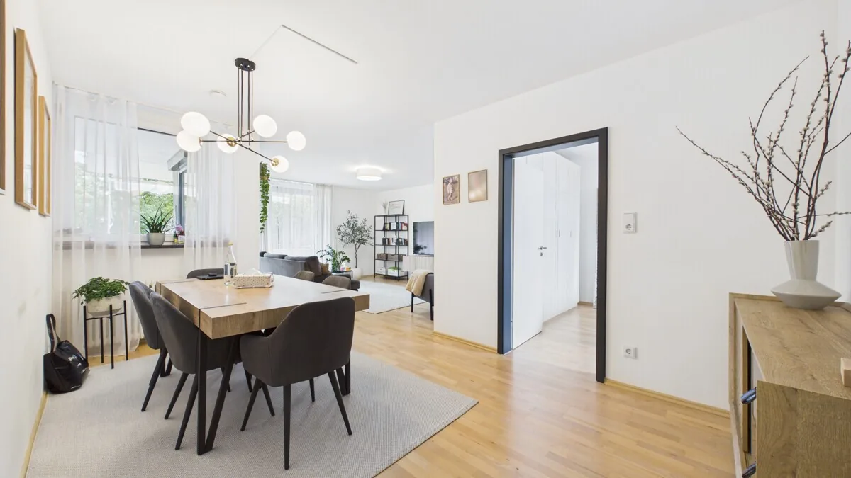 Großzügige 3-Zimmer-Wohnung mit zwei Balkonen in gefragter Lage von Haunstetten