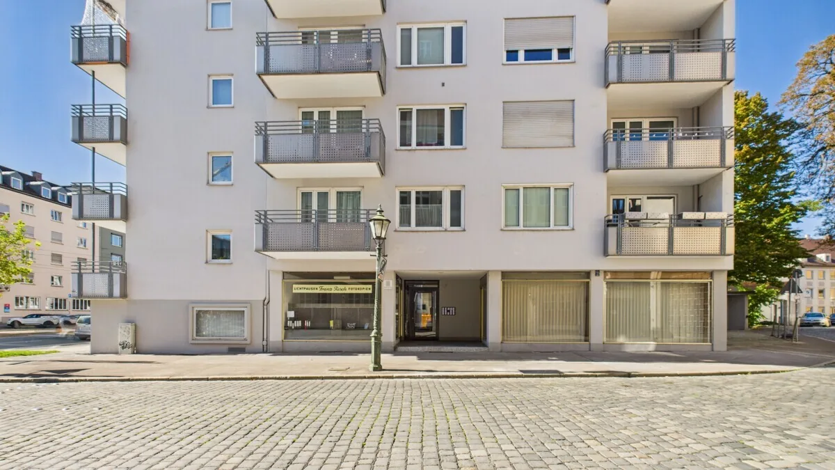 Immobilienpaket mit 3 Einheiten – Wohnung, Büro & Laden auf separaten Grundbüchern